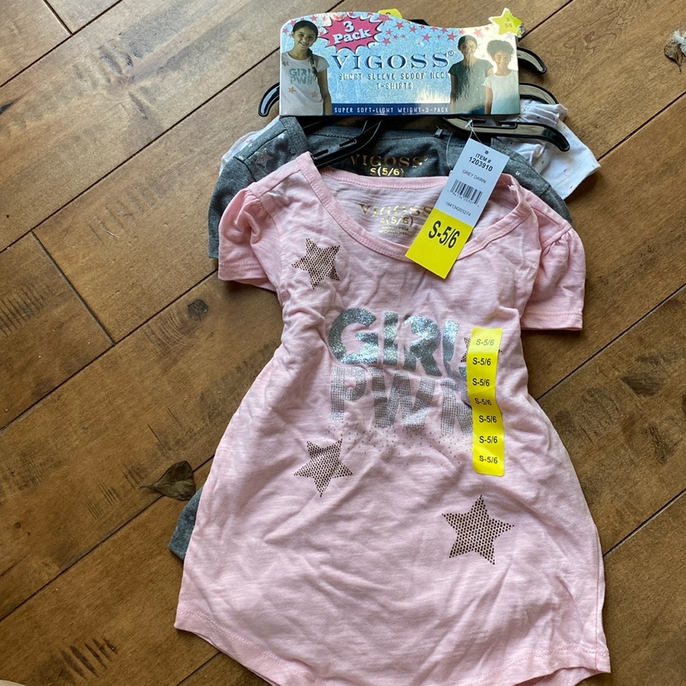 New three pack set of girls short sleeve T-shirts size small 5/6